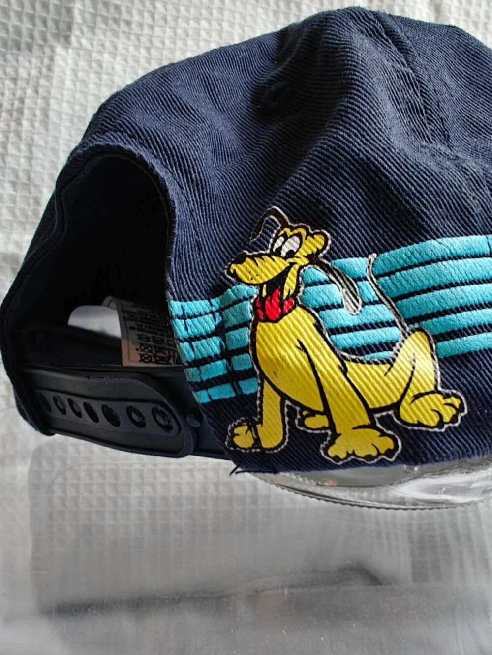 Vintage Walt Disney World Mickey & Friends Youth Snapback Hat – 100% Cotton